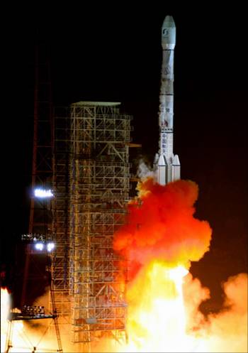 我国首次建成卫星通信网!《第九所》带你重温34年前的感动瞬间